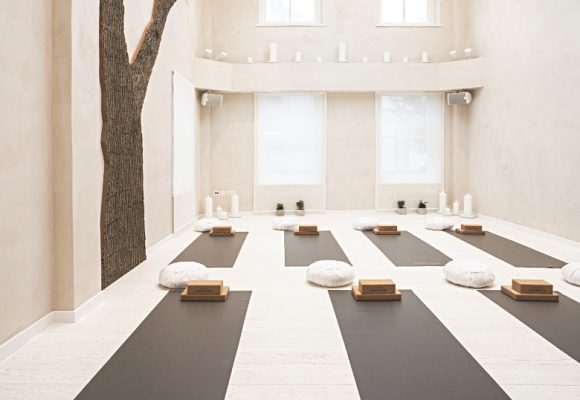 Bamford Spa yoga studio promotes wellbeing through healthy lifestyle and surrounds.