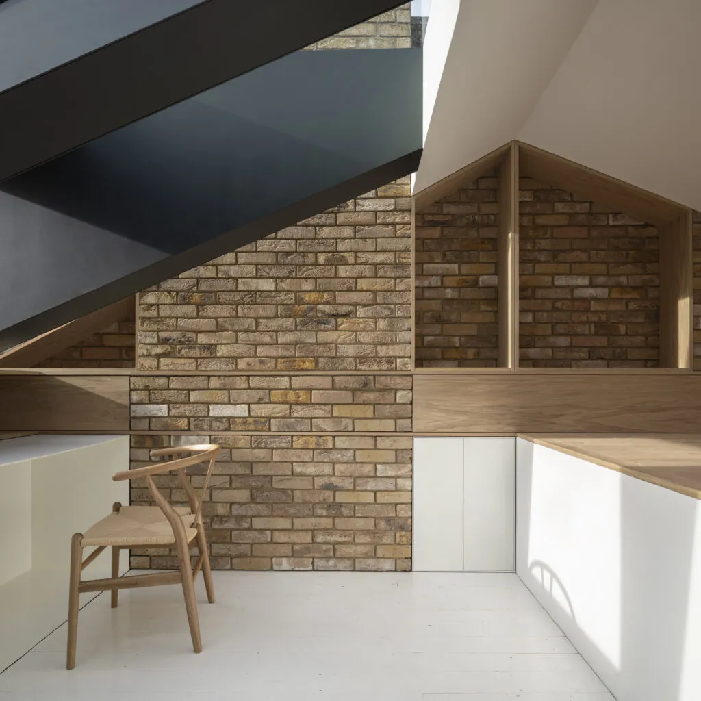This image has an empty alt attribute; its file name is 1.-dormore-con_form_architects_03-1024x1024.jpg